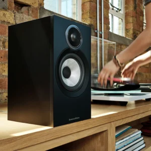 Bowers & Wilkins 607 S3 + NAD C 700 V2